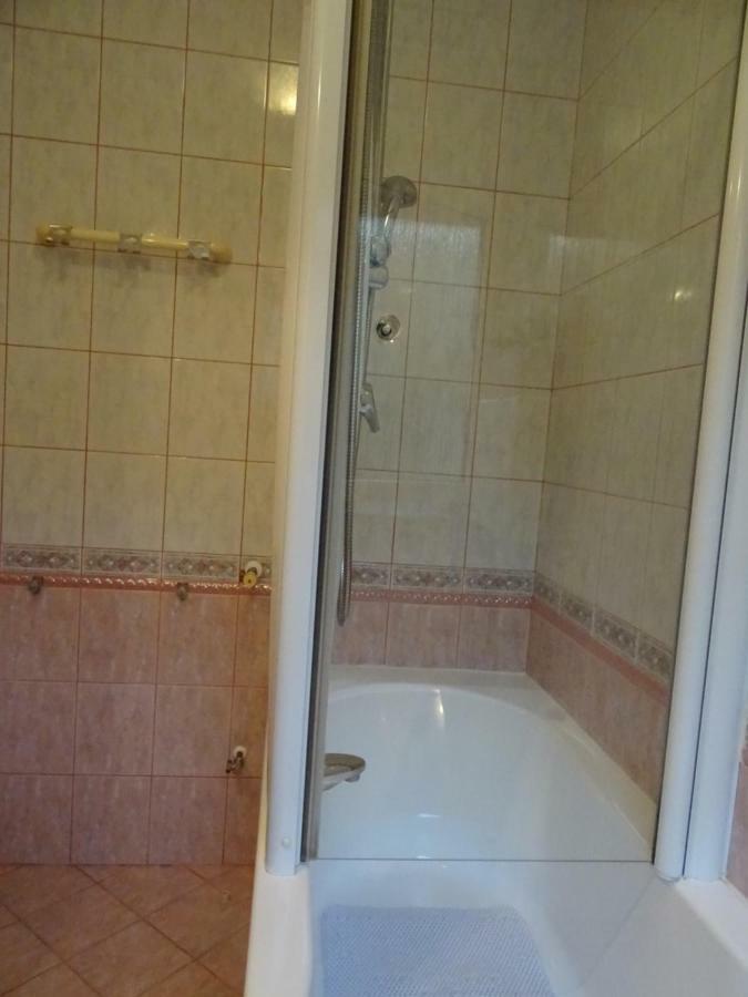 Apartman Iris S Terasom Рийека Екстериор снимка