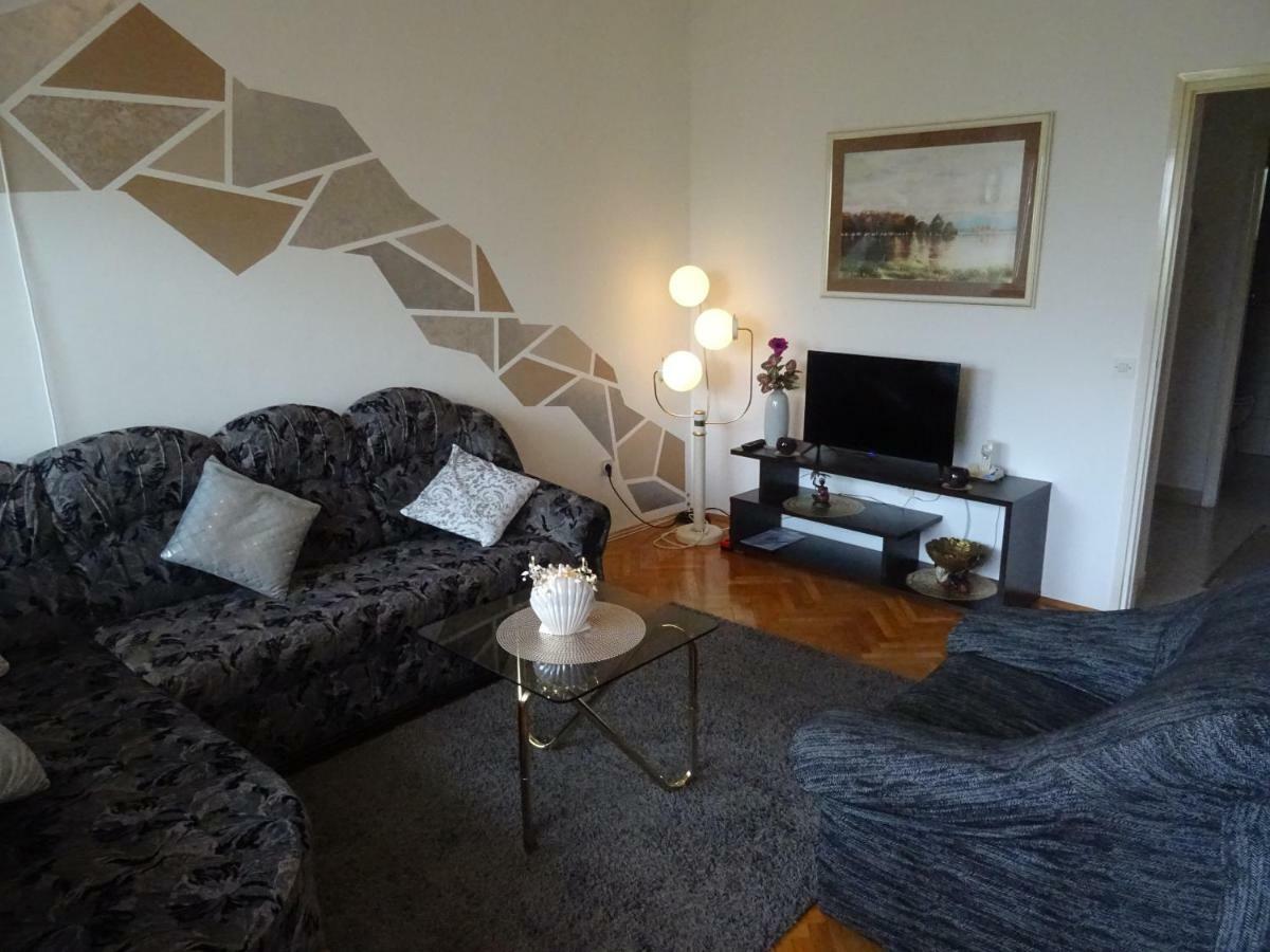 Apartman Iris S Terasom Рийека Екстериор снимка