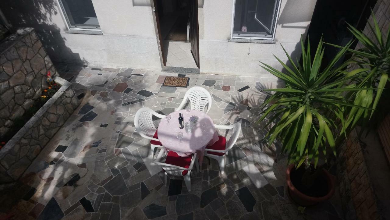 Apartman Iris S Terasom Рийека Екстериор снимка
